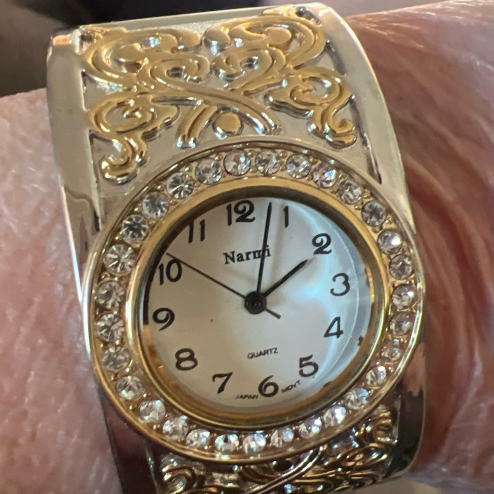 Narmi Gold and Silver Watch with Crystal Accents. Bangle. NEEDS BATTERY.